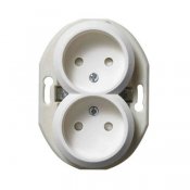 Vägguttag 2-vägs ojordad och utan ram färg Vit Renova.jpg