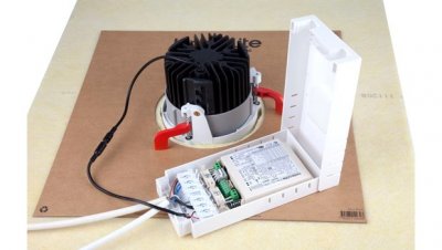 Hide-A-Lite Drivdonsbox Q-box inkopplingsexempel 1