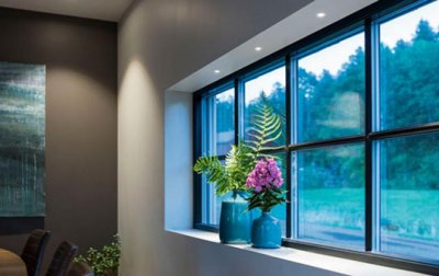 svart ledbelysning i fönstersmyg 7021989070078