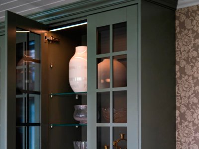 LEDstrip RX Tune IP20 24V miljöbild ljus i skåp