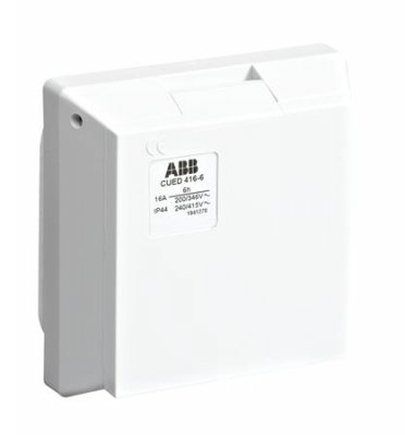 Vägguttag CUED 416-6 med stängt lock